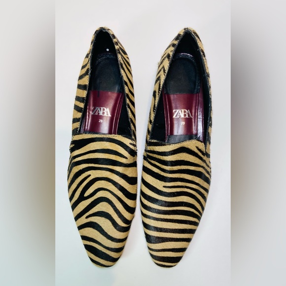 ZARA ANIMAL ZEBRA PRINT FLATS SHOES - Picture 2 of 6